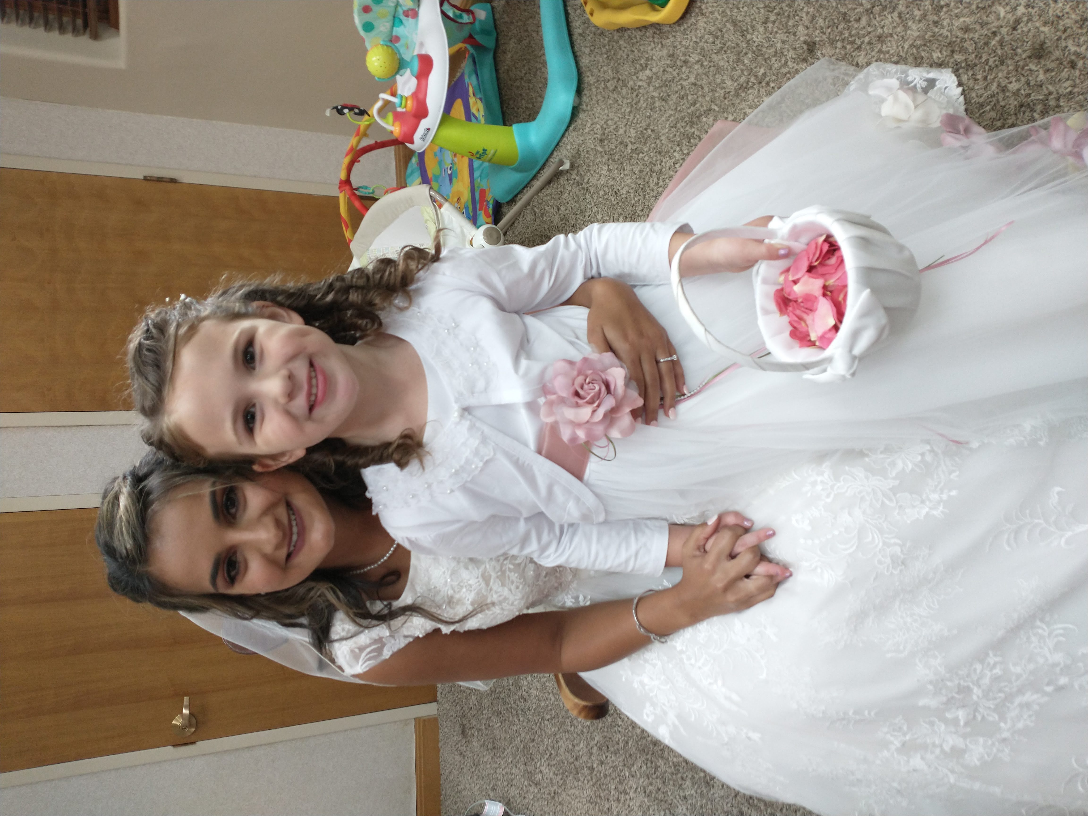 bride and flower girl